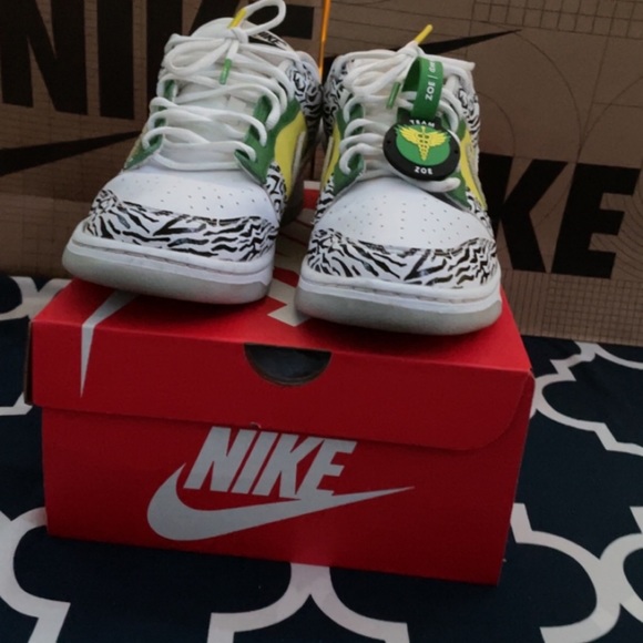 Dunks - Picture 3 of 5